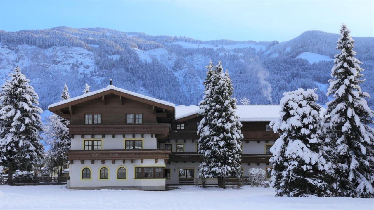 Pension Alpenrose Maishofen Exteriör bild